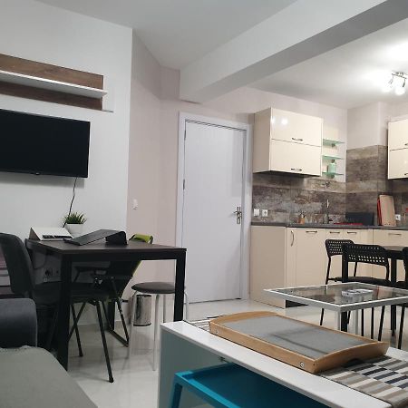 New The Twins Varna Two-Bedroom, Apt 5 At 15 Tsani Ginchev Street, Floor 3 Экстерьер фото