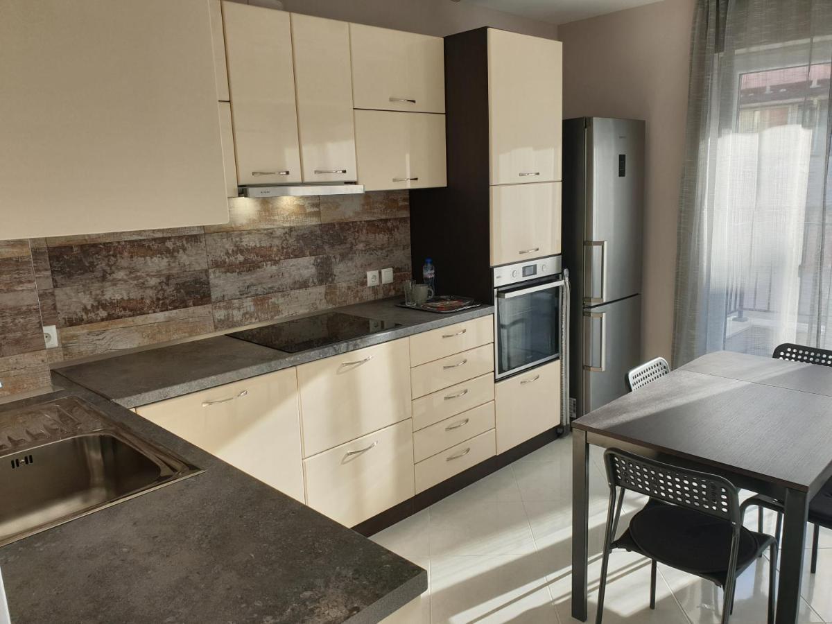New The Twins Varna Two-Bedroom, Apt 5 At 15 Tsani Ginchev Street, Floor 3 Экстерьер фото