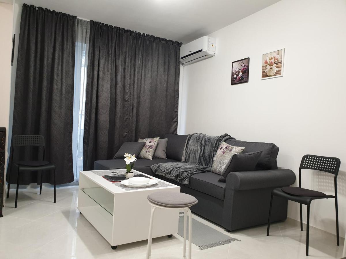 New The Twins Varna Two-Bedroom, Apt 5 At 15 Tsani Ginchev Street, Floor 3 Экстерьер фото