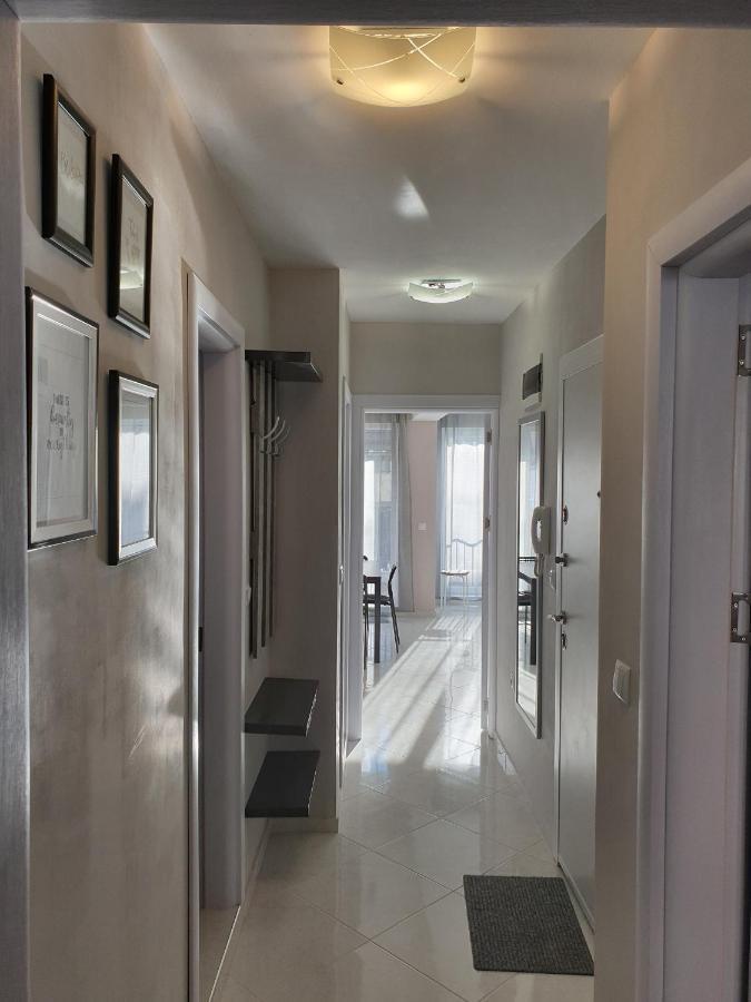 New The Twins Varna Two-Bedroom, Apt 5 At 15 Tsani Ginchev Street, Floor 3 Экстерьер фото