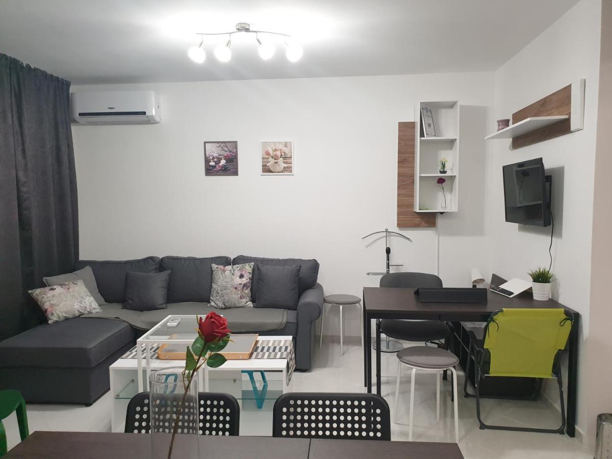 New The Twins Varna Two-Bedroom, Apt 5 At 15 Tsani Ginchev Street, Floor 3 Экстерьер фото