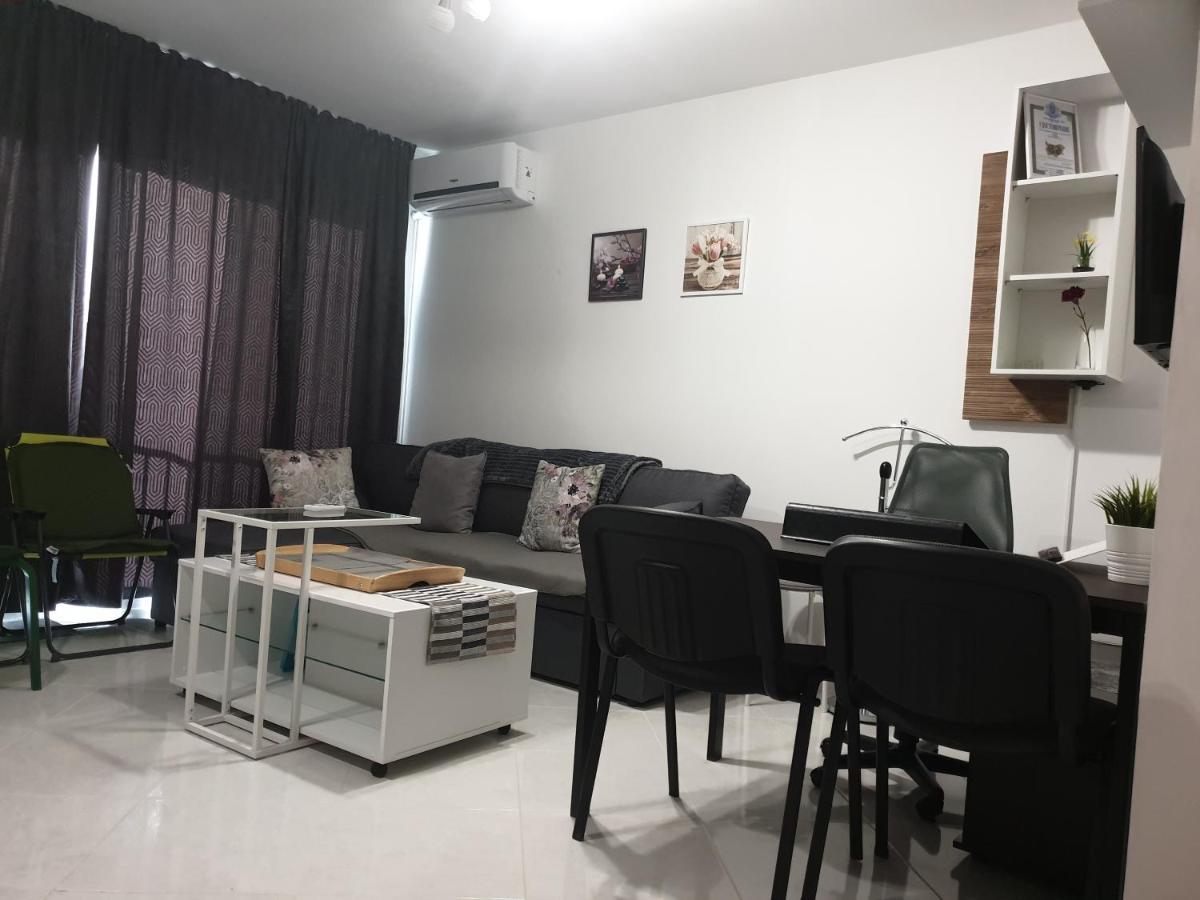 New The Twins Varna Two-Bedroom, Apt 5 At 15 Tsani Ginchev Street, Floor 3 Экстерьер фото
